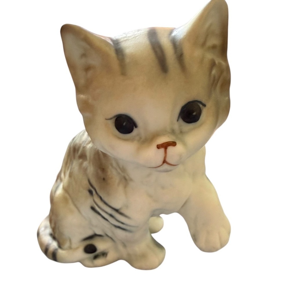 Vintage Ceramic Tabby Kitten Figurine Playful Raised Paw‎ Grey Striped Cat Decor